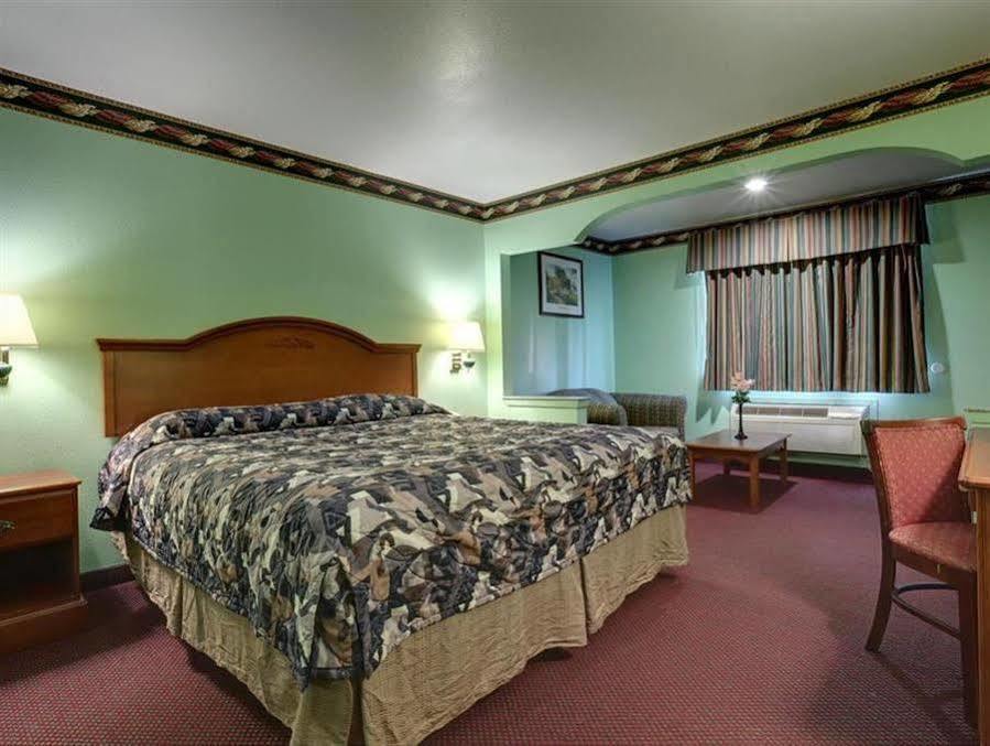 America'S Best Value Inn & Suites - Rosenberg/Houston Eksteriør bilde